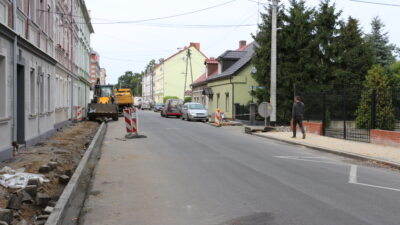 ulica Wandy podczas remontu chodników