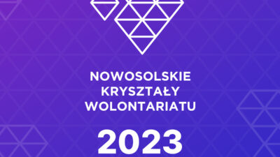 na fioletowym tle wudnieje diament i napis Nowosolskie Kryształy Wolontariatu 2023
